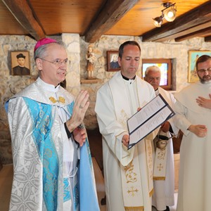 Nadbiskup Kutleša blagoslovio prostor za molitvu na Sveticama 